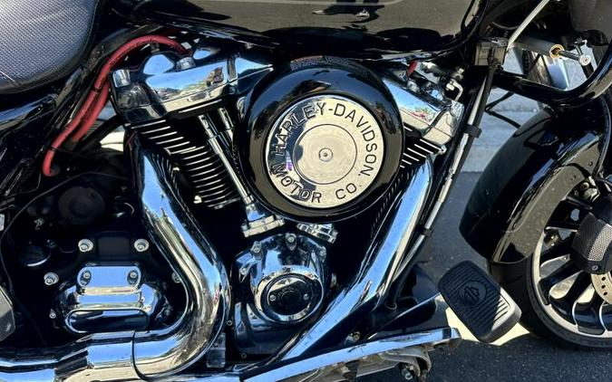 2023 Harley-Davidson® Road Glide® 3 BLACK W/ PINSTRIPE