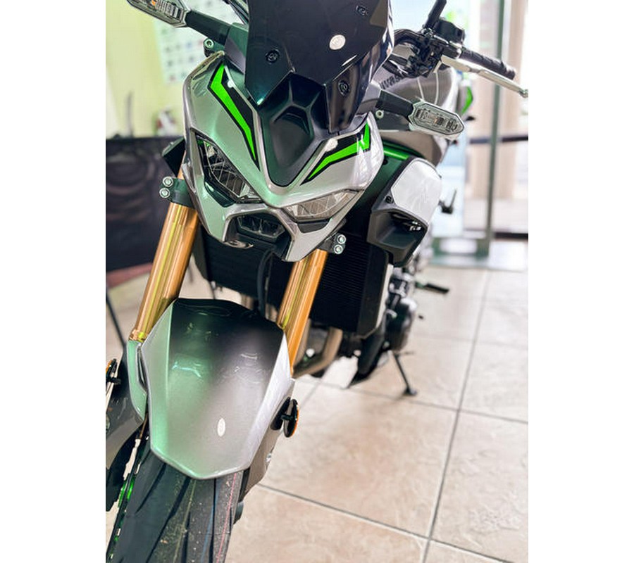 2025 Kawasaki Z900 SE ABS