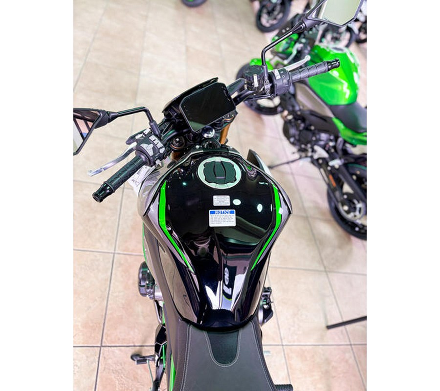 2025 Kawasaki Z900 SE ABS