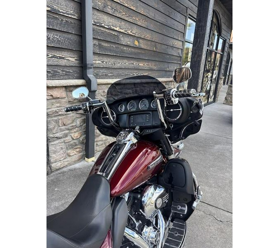 2015 Harley-Davidson® FLHTCUL - Electra Glide® Ultra Classic® Low