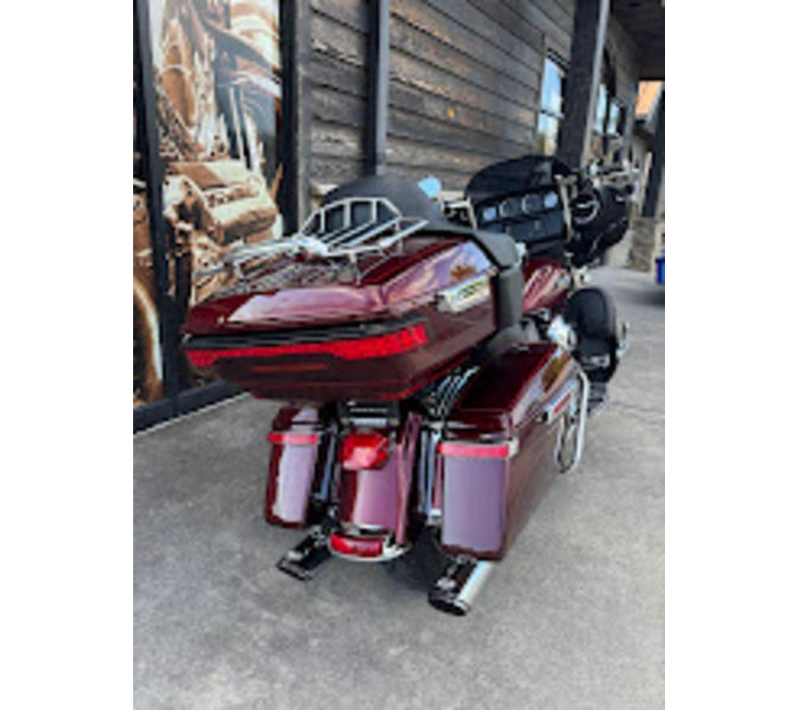 2015 Harley-Davidson® FLHTCUL - Electra Glide® Ultra Classic® Low