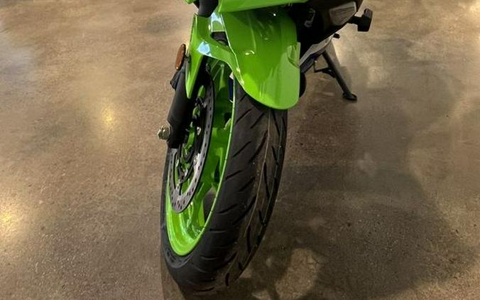 2024 Kawasaki Ninja® 500 SE 40th Anniversary Edition ABS