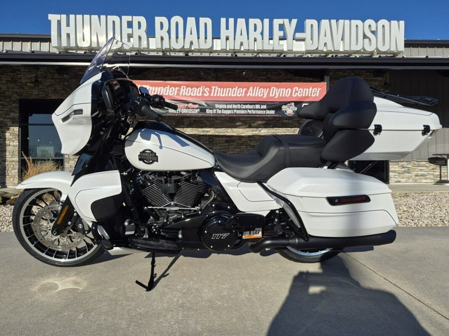 2026 Harley-Davidson® Street Glide Limited White Onyx Pearl Black Trim