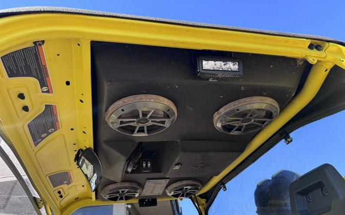 2019 Can-Am Defender X mr HD10
