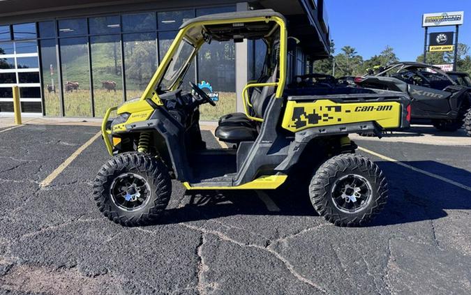 2019 Can-Am Defender X mr HD10