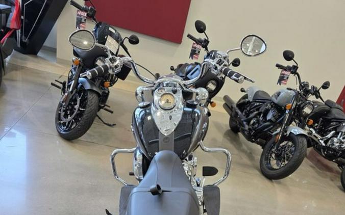 2024 Indian Motorcycle® Springfield® Black Metallic/Titanium Metallic