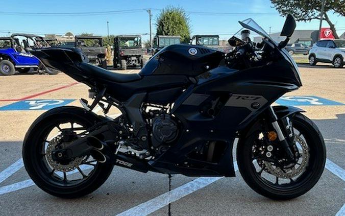 2025 Yamaha YZF-R7