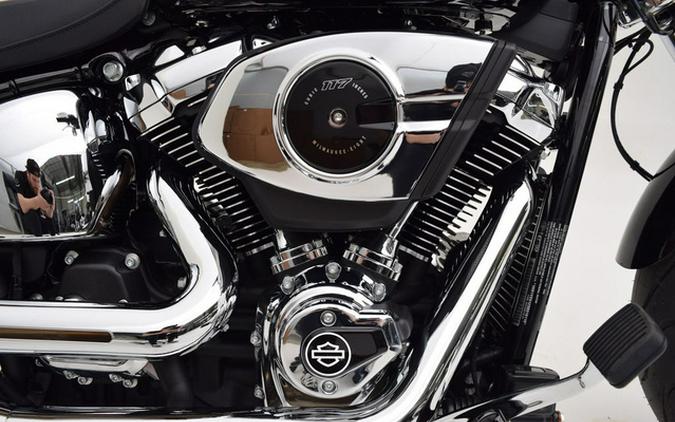 2025 Harley-Davidson Softail FXBR - Breakout