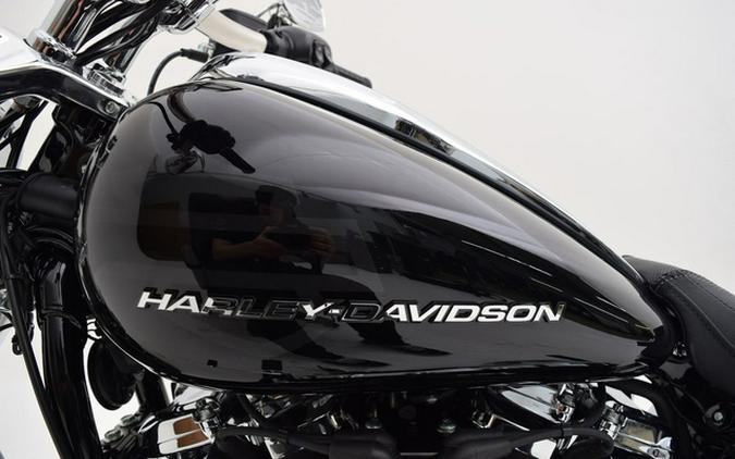 2025 Harley-Davidson Softail FXBR - Breakout