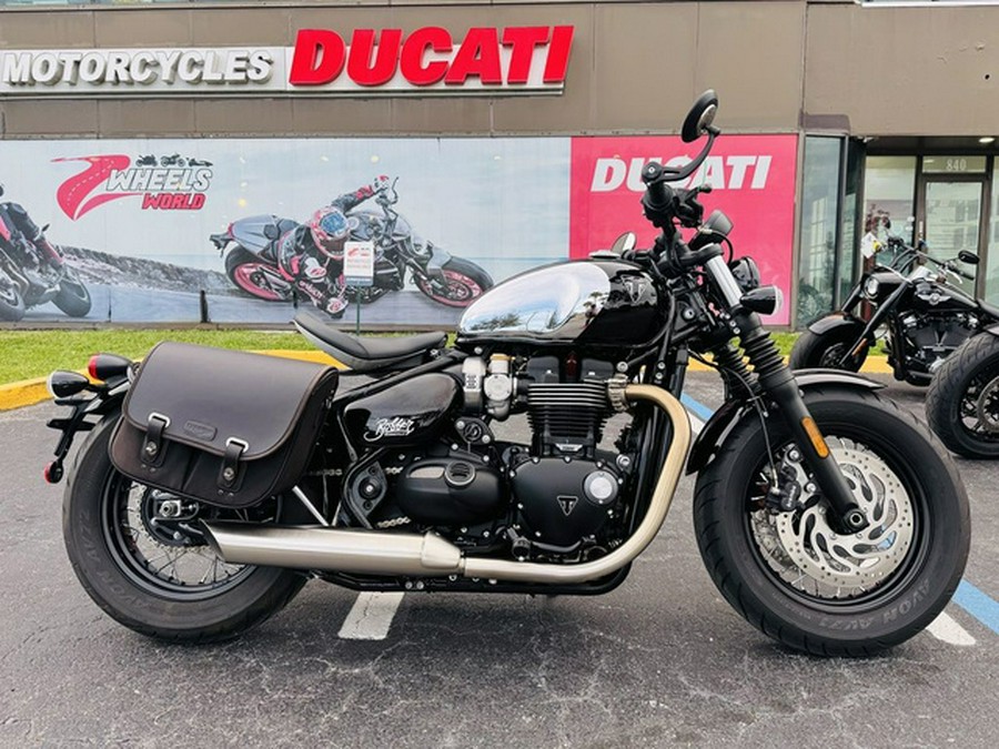 2023 Triumph Bonneville Bobber Chrome Edition Chrome / Jet Blac