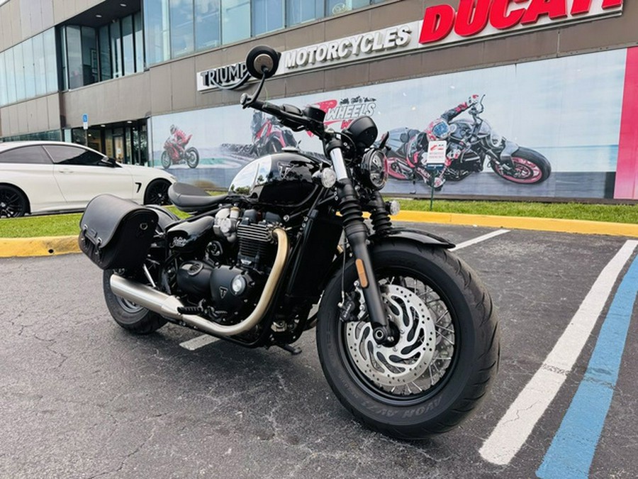 2023 Triumph Bonneville Bobber Chrome Edition Chrome / Jet Blac