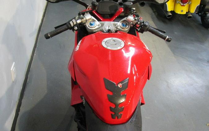 2022 Ducati SuperSport 950 S Ducati Red fairing