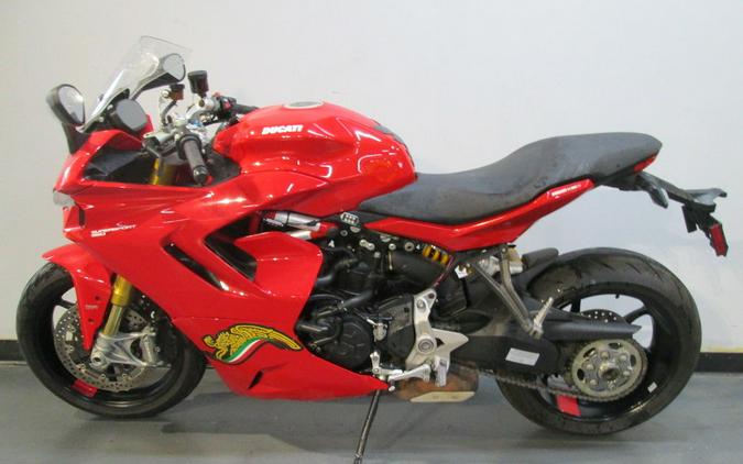 2022 Ducati SuperSport 950 S Ducati Red fairing