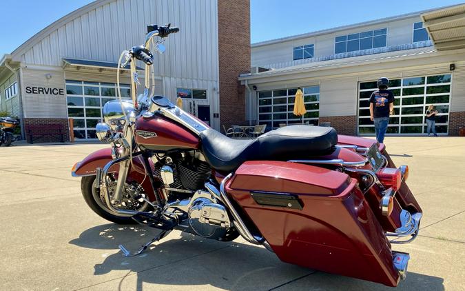 2007 Harley-Davidson Road King Classic RED/BLK PRL W/PINSTRIPE