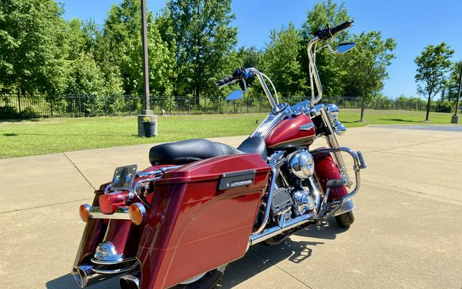 2007 Harley-Davidson Road King Classic RED/BLK PRL W/PINSTRIPE