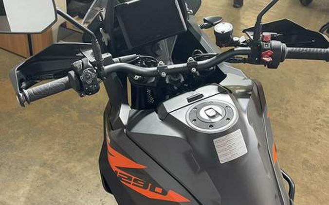 2022 KTM Super Adventure 1290 S - Orange / Black