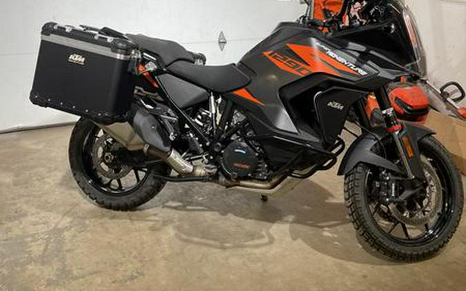 2022 KTM Super Adventure 1290 S - Orange / Black