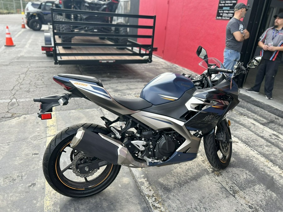 2023 Kawasaki NINJA 400 ABS