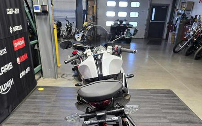 2025 Triumph Daytona 660 Snowdonia White/Sapphire Black