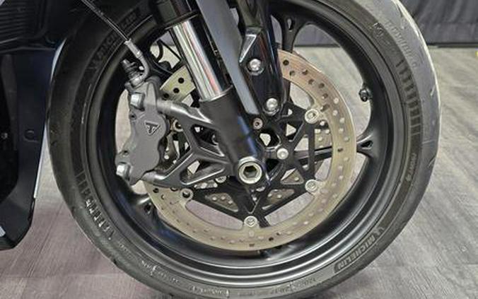 2025 Triumph Daytona 660 Snowdonia White/Sapphire Black