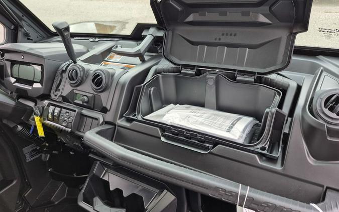 2026 Can-Am® Defender PRO Limited HD10