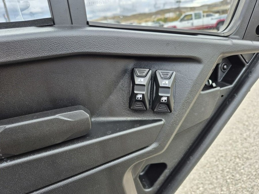 2026 Can-Am® Defender PRO Limited HD10