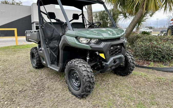 2024 Can-Am™ Defender HD9