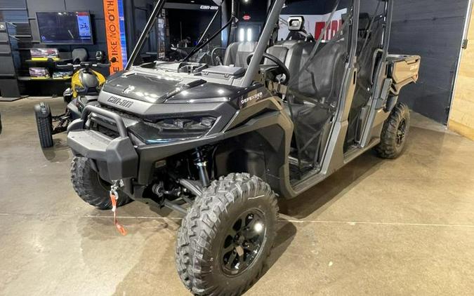 2026 Can-Am® Defender MAX XT HD11 With 10.25 in.display