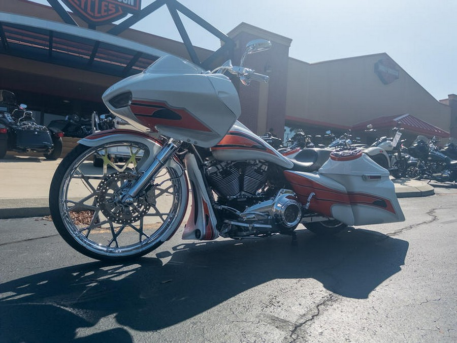 2009 Harley-Davidson® FLTR - Road Glide®