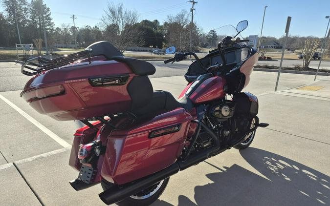2026 Harley-Davidson® Road Glide Limited Brilliant Red Black Trim