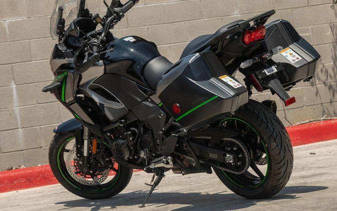 2025 Kawasaki Versys 1100 SE LT ABS