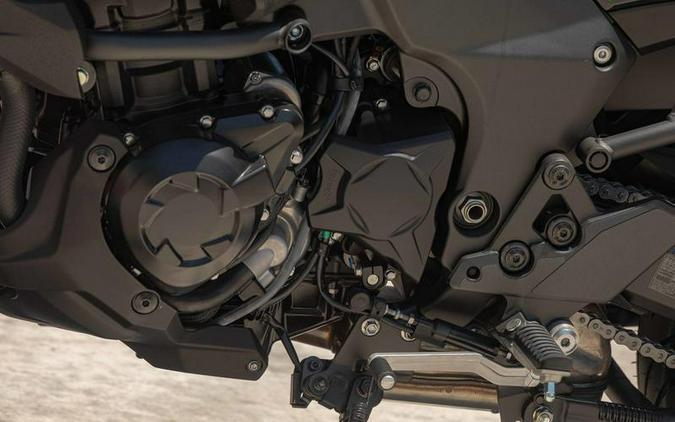2025 Kawasaki Versys® 1100 SE LT ABS