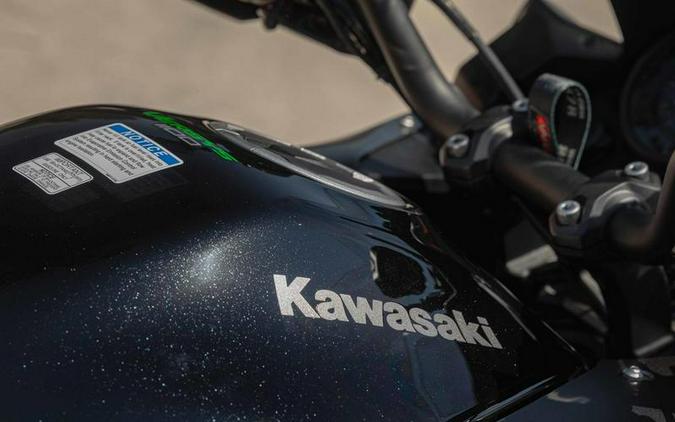 2025 Kawasaki Versys® 1100 SE LT ABS