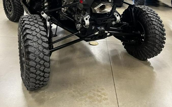 2026 Can-Am Maverick R X rc With SMART-SHOX