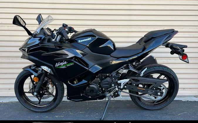 2024 Kawasaki Ninja® 500