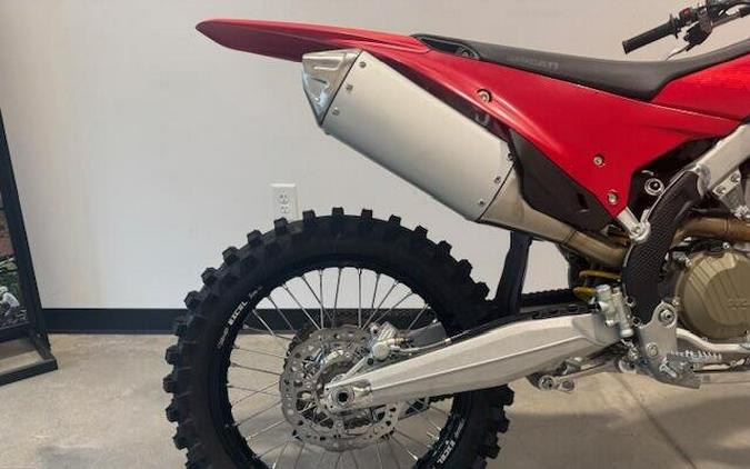 2026 Ducati DESMO450 MX