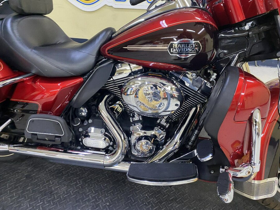 2012 Harley-Davidson Ultra Classic Electra Glide® Two-Tone Ember Red Sunglo/