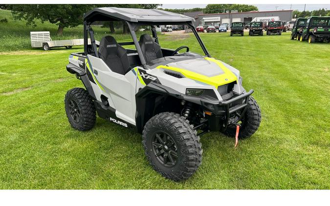 2024 Polaris Industries GENERAL XP 1000 SPORT