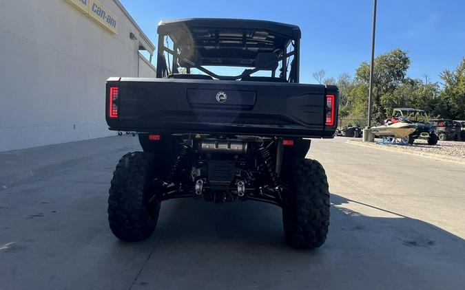 2026 Can-Am® Defender MAX XT HD11 With 10.25 in.display