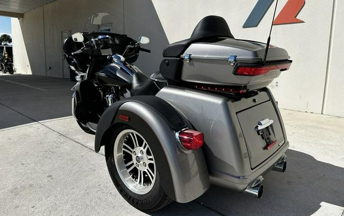 2017 Harley-Davidson Trike FLHTCUTG - Tri Glide Ultra