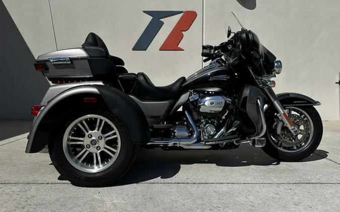 2017 Harley-Davidson Trike FLHTCUTG - Tri Glide Ultra