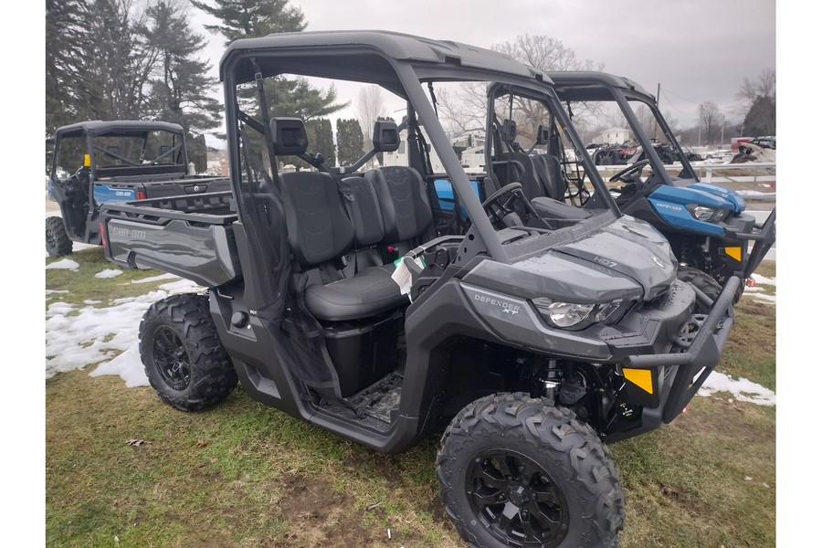 2024 Can-Am DEF XT HD7