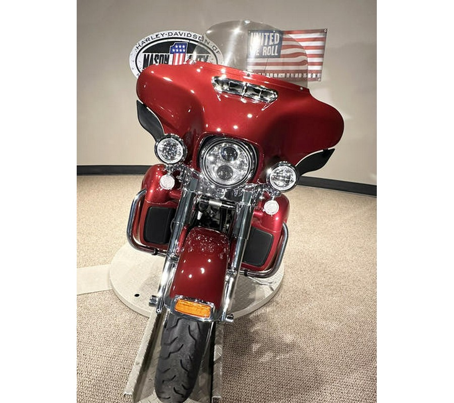 2015 Harley-Davidson® FLHTCU - Electra Glide® Ultra Classic®