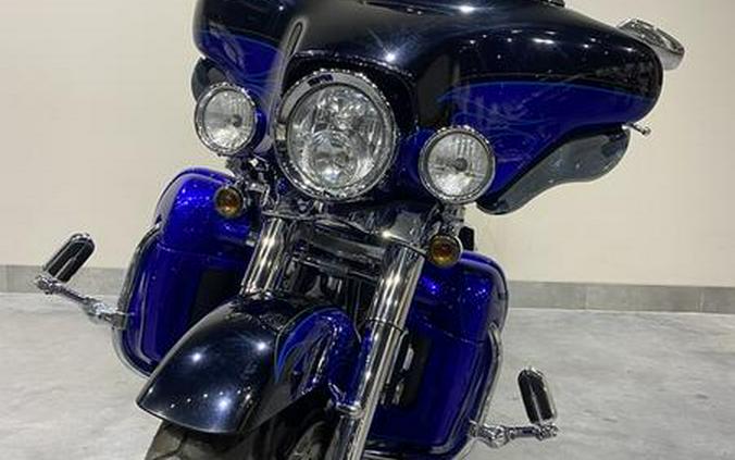 2011 Harley-Davidson® FLHTCUSE6 - CVO™ Ultra Classic® Electra Glide®