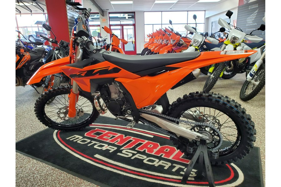 2025 KTM SX 250