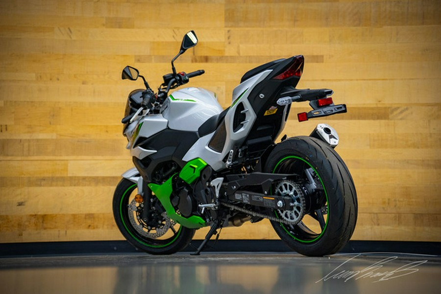 2024 Kawasaki Z7 Hybrid ABS