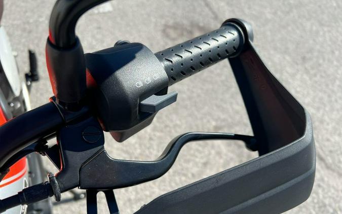 2026 Triumph Scrambler 400 X Baja Orange/Aluminium