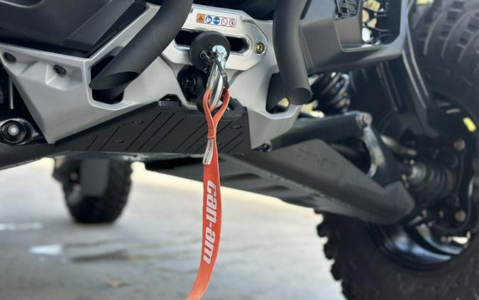 2026 Can-Am Maverick R X rc