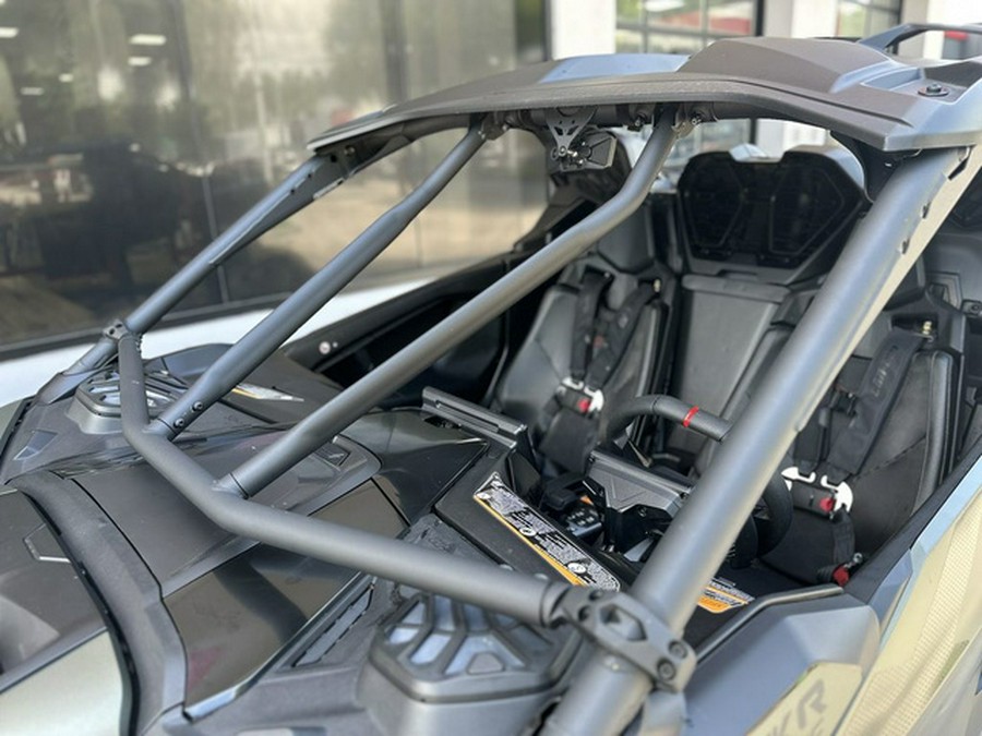 2026 Can-Am Maverick R X rc