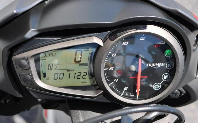 2022 Triumph Street Triple R Low Matte Silver Ice